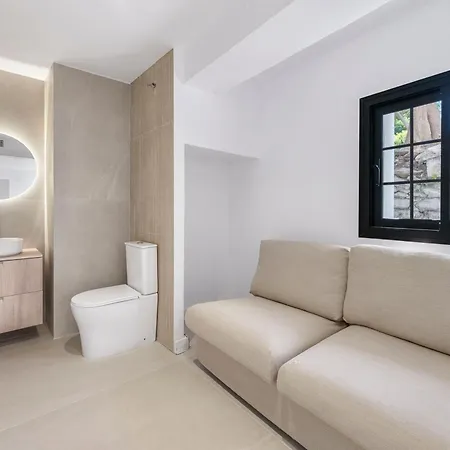 Newly Renovated 5-bdrm Luxury With Sea Views * Марбелья